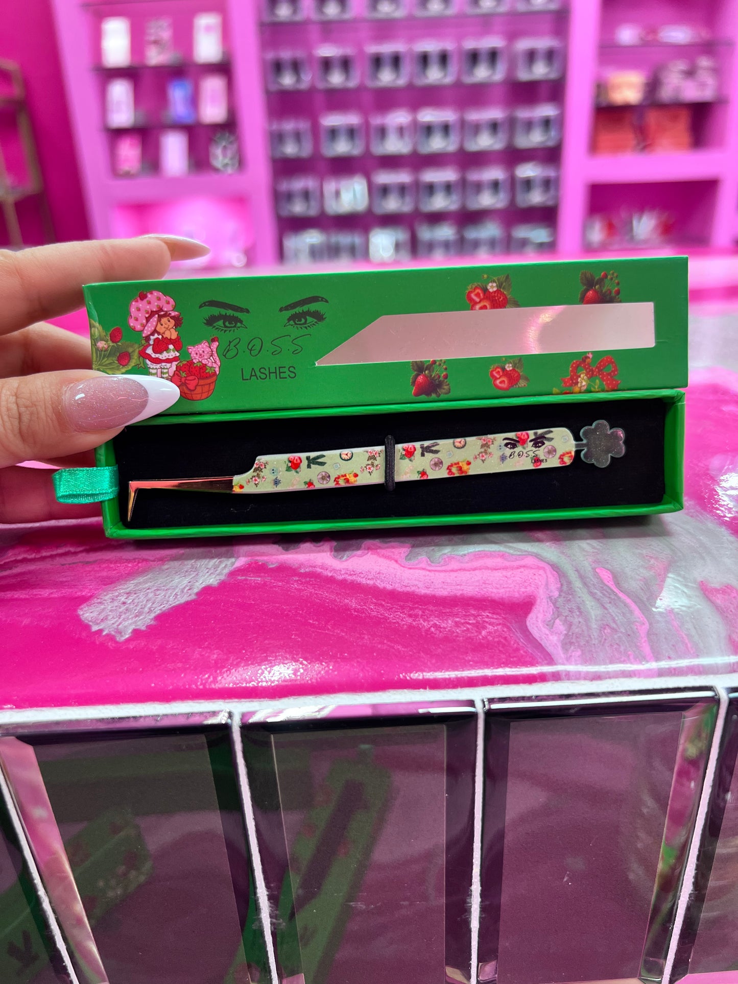 Strawberry Shortcake Tweezer