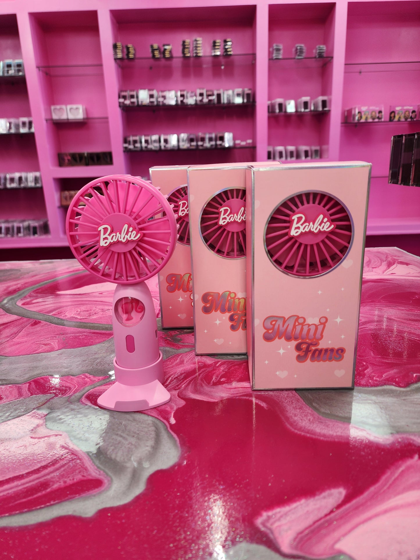 Barbie Fan w/ stand