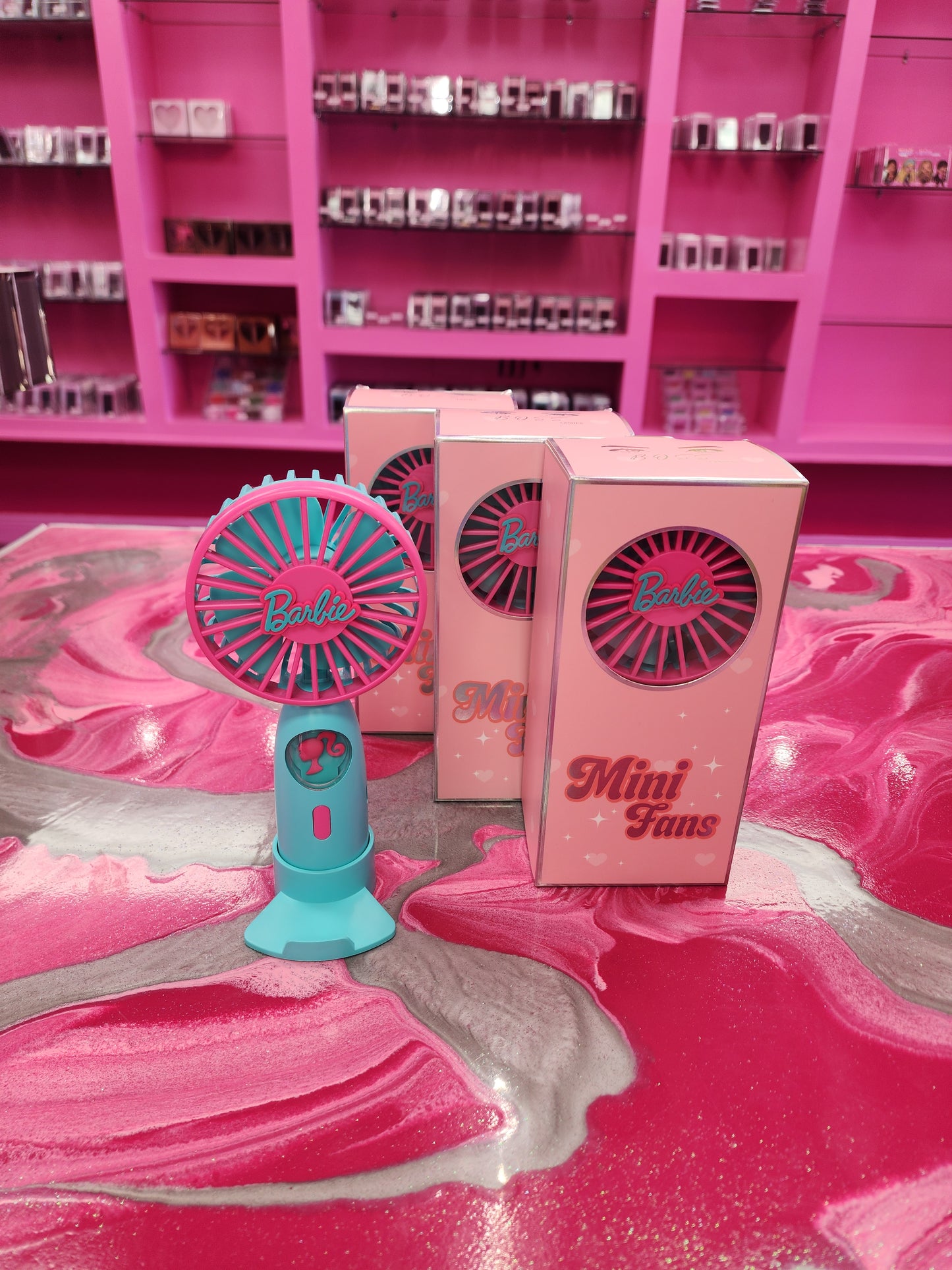 Barbie Fan w/ stand