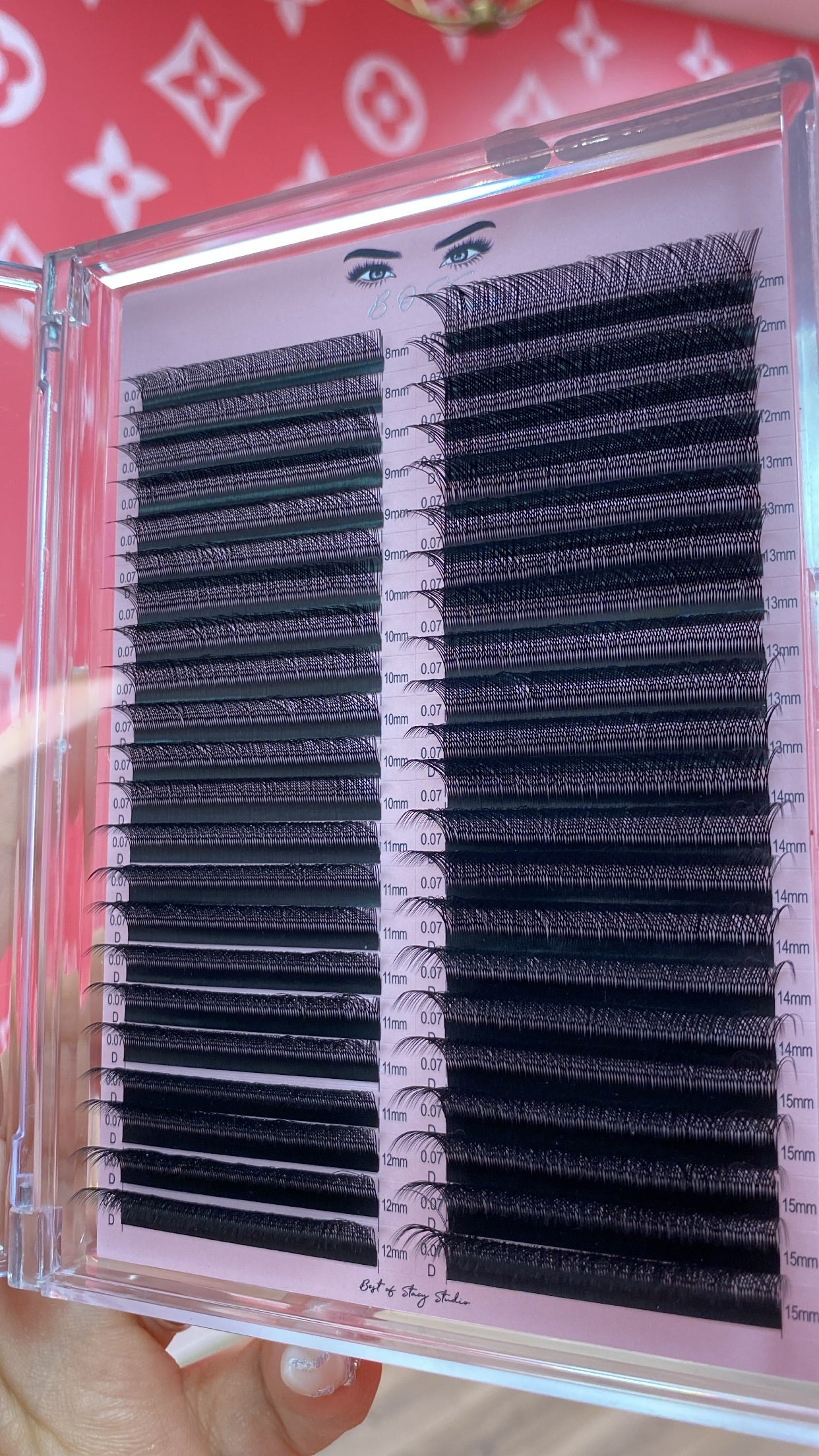 YY-D Lashes (44 rows) See UNAPOLOGETIC